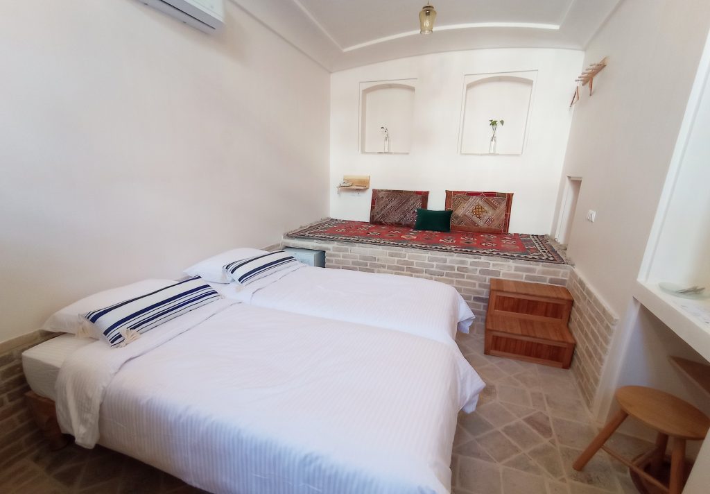 Hayat room 1